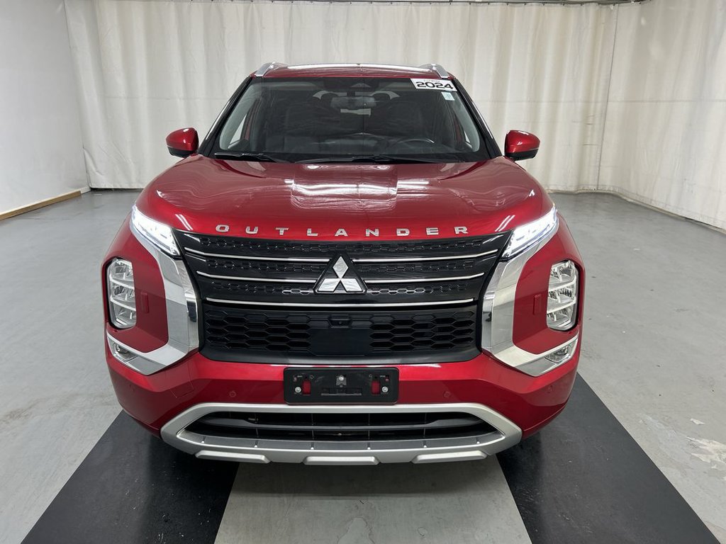 Used 2024 Mitsubishi Outlander SEL AWD/4WD image 3