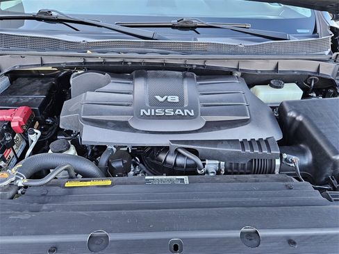 Used 2020 Nissan Titan SV w/ SV Convenience Package image 42