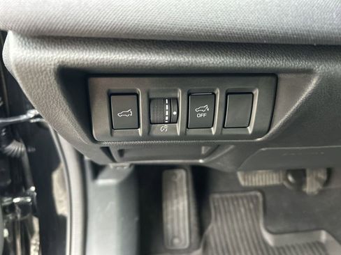 Certified 2025 Subaru Outback Premium image 17