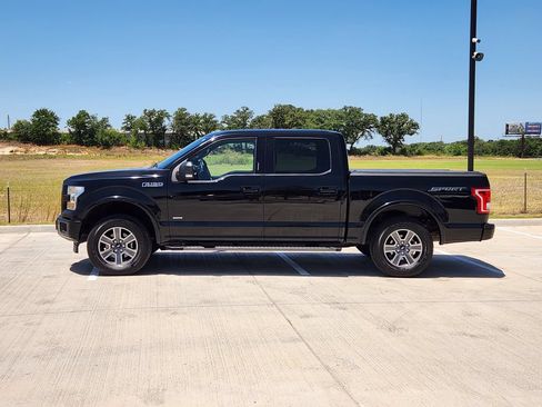 Used 2017 Ford F150 XLT w/ Equipment Group 302A Luxury RWD image 3