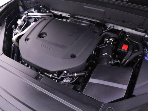 Used 2025 Volvo XC90 B6 Plus w/ Protection Package Premier AWD/4WD image 23