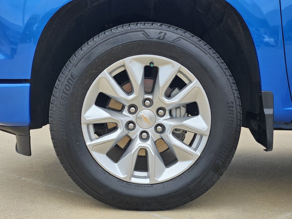 Used 2025 Chevrolet Silverado 1500 Custom RWD image 12