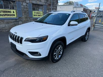 Used 2019 Jeep Cherokee Latitude Plus w/ Comfort/Convenience Group