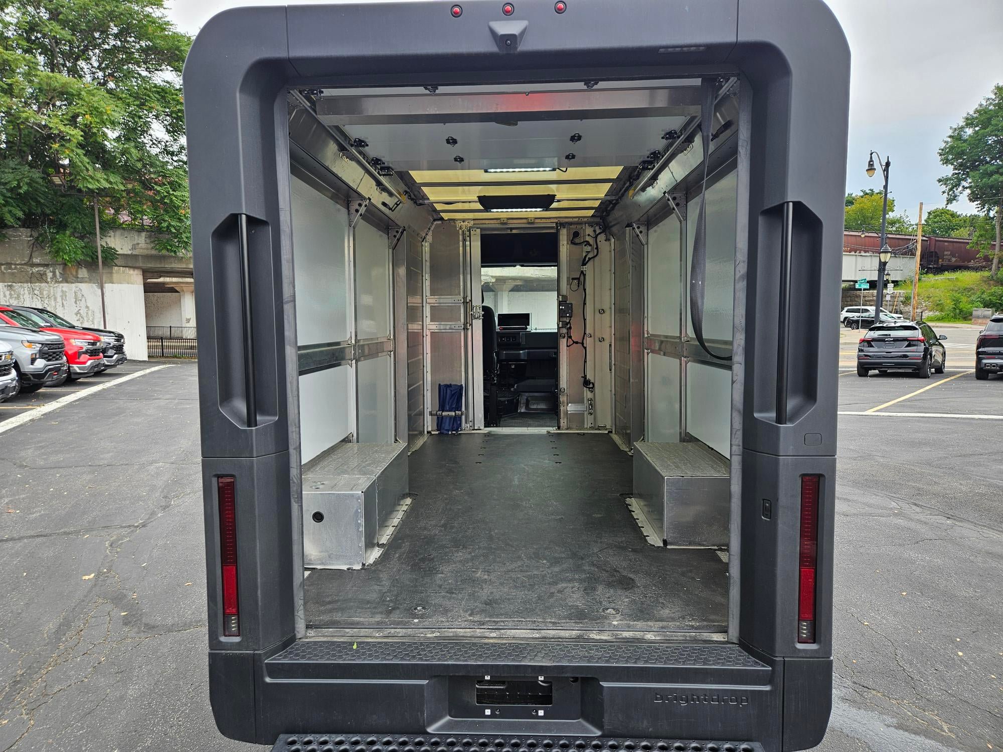 Used 2024 Chevrolet Brightdrop 600 w/ Commercial Equipment Package AWD/4WD image 6