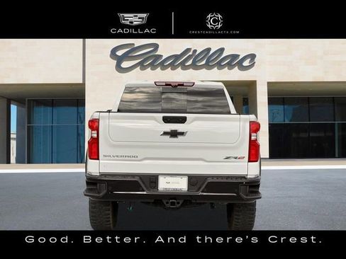 Used 2025 Chevrolet Silverado 1500 ZR2 w/ Technology Package image 4