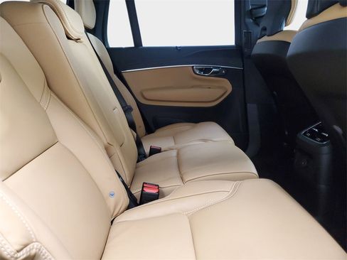 Used 2025 Volvo XC90 T8 Ultra w/ Protection Package Premier image 28