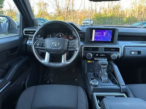 Used 2024 Toyota Tacoma SR5 AWD/4WD image 9