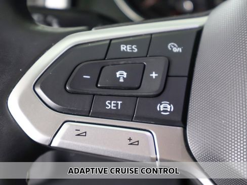 Used 2021 Volkswagen Atlas SE image 3