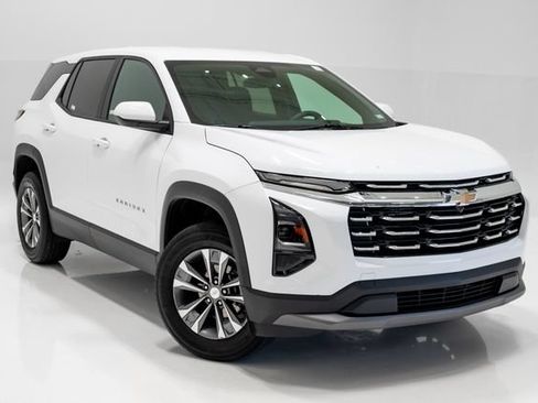 Used 2025 Chevrolet Equinox LT FWD image 6