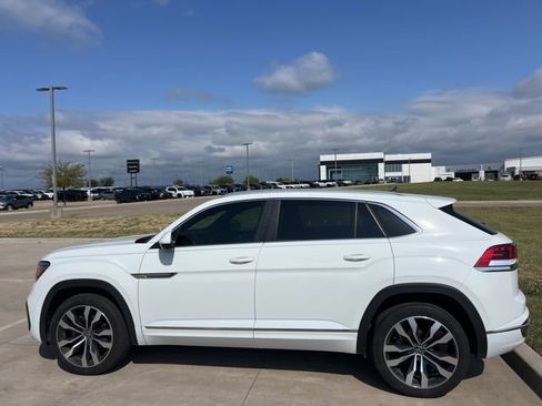 Used 2020 Volkswagen Atlas Cross Sport SEL R-Line image 3