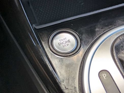 Used 2019 Volkswagen Beetle 2.0T S FWD image 23