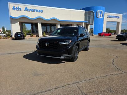 New 2025 Honda Pilot TrailSport