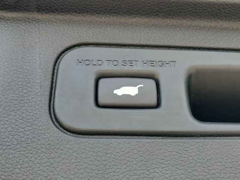 Used 2024 Honda Pilot TrailSport image 11