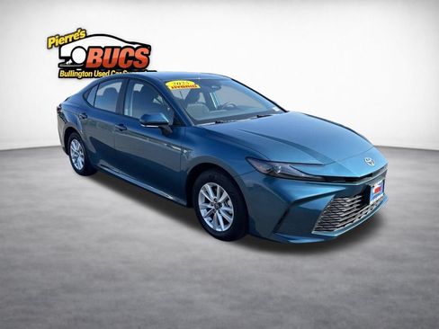 Used 2025 Toyota Camry LE AWD/4WD image 7