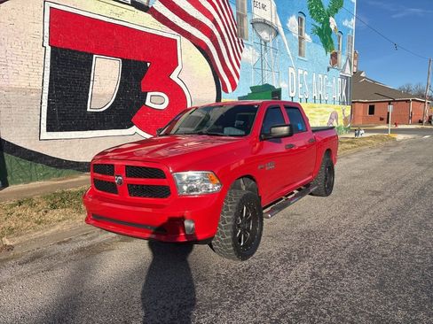 Used 2017 RAM 1500 Express image 2