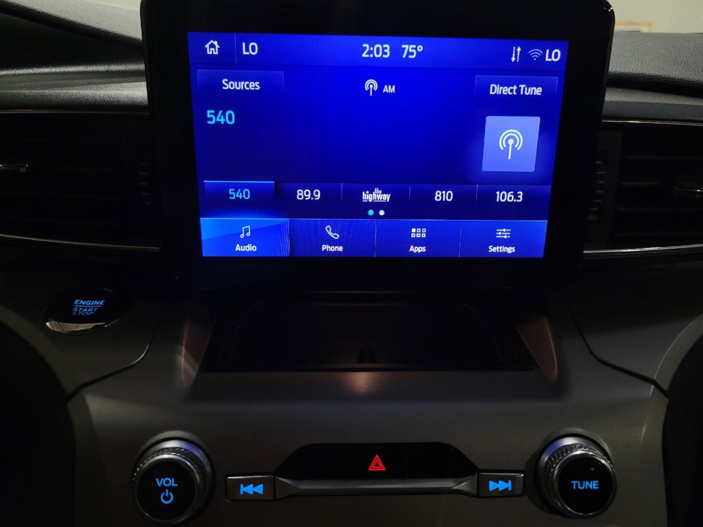 Used 2023 Ford Explorer XLT w/ Equipment Group 202A AWD/4WD image 25