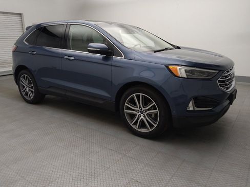 Used 2019 Ford Edge Titanium w/ Equipment Group 301A FWD image 11