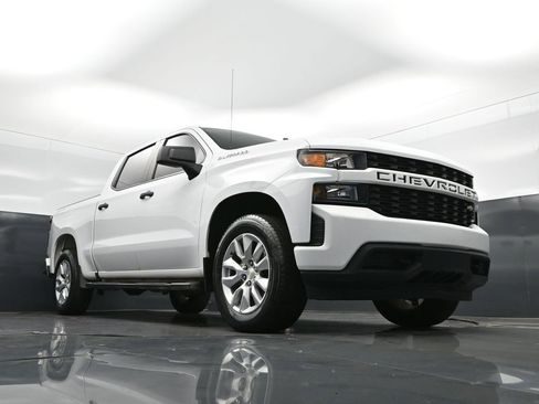 Used 2022 Chevrolet Silverado 1500 Custom w/ Safety Confidence Package image 45