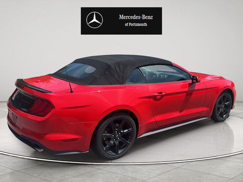Used 2019 Ford Mustang Convertible w/ Black Accent Package RWD image 5