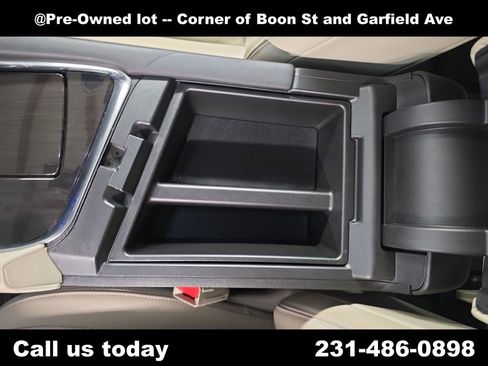 Used 2021 Buick Enclave Essence w/ Sound and Sites Package image 24