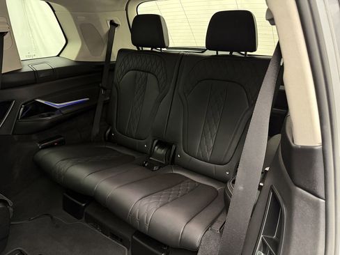 Used 2023 BMW X7 xDrive40i w/ Premium Package image 57