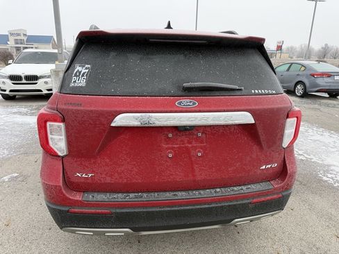 Used 2021 Ford Explorer XLT w/ Equipment Group 202A image 8