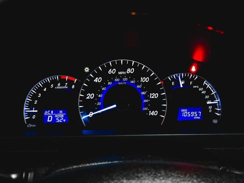 Used 2014 Toyota Camry XLE image 24