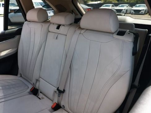 Used 2015 BMW X5 xDrive35d AWD/4WD image 11