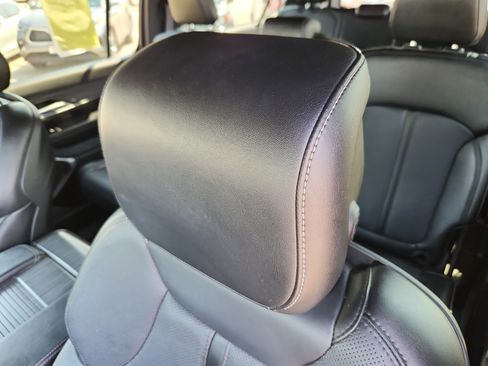 Used 2024 Jeep Wagoneer L Series II w/ Flexible Seating Group AWD/4WD image 11
