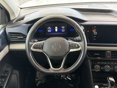 Used 2024 Volkswagen Taos SE FWD image 11