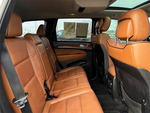 Used 2011 Jeep Grand Cherokee Overland image 12