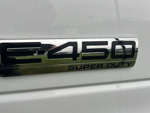 Used 2013 Ford E-450 and Econoline 450 Super Duty w/ Motorhome Prep Pkg image 10