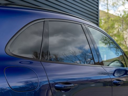 Certified 2022 Porsche Macan S AWD/4WD image 49