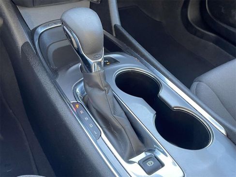 Used 2024 Chevrolet Malibu LT image 22