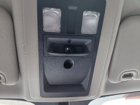 Used 2016 RAM 2500 SLT image 24