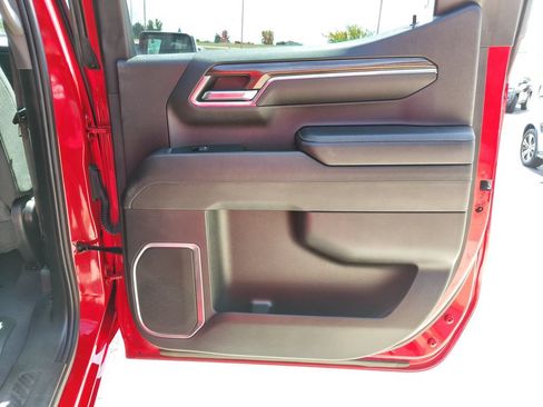 Used 2023 Chevrolet Silverado 1500 LT AWD/4WD image 17