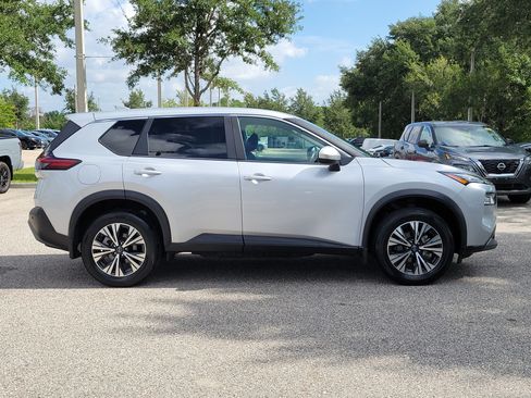 Certified 2023 Nissan Rogue SV FWD image 4