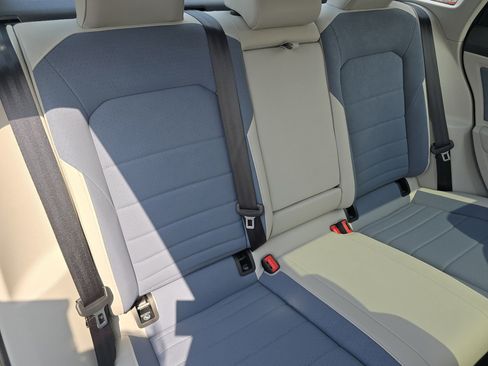 Used 2025 Volkswagen Jetta SE w/ Sunroof Package image 26