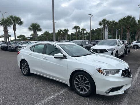 Used 2018 Acura TLX FWD image 3