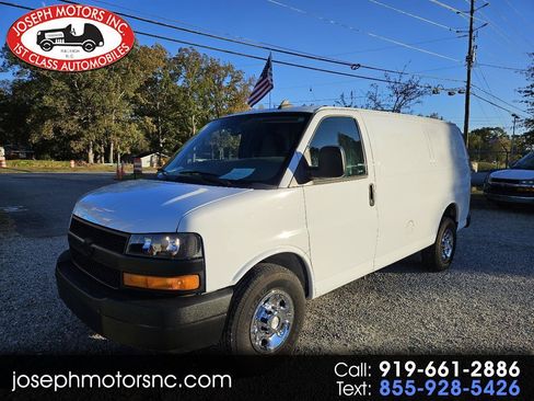 Used 2018 Chevrolet Express 2500 w/ Driver Convenience Package RWD image 1