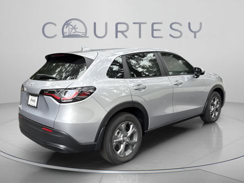 Used 2026 Honda HR-V LX image 7