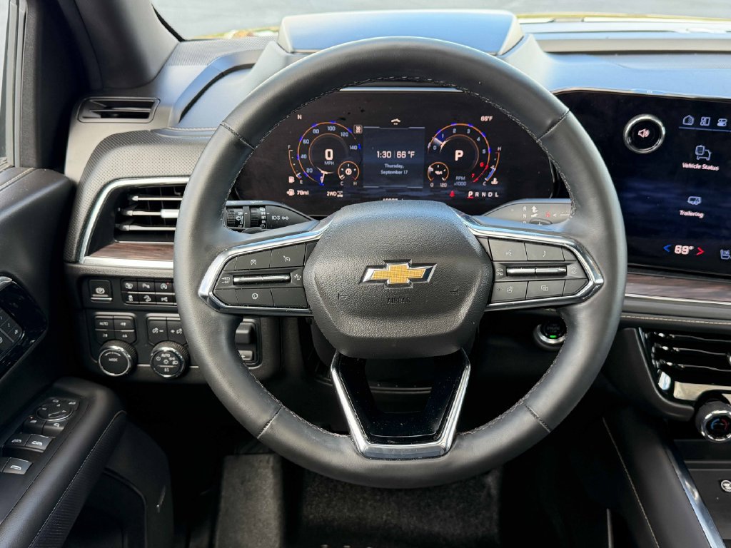Used 2025 Chevrolet Tahoe Premier AWD/4WD image 35