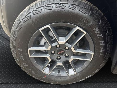 New 2026 GMC Terrain AT4 w/ Convenience Package III image 39