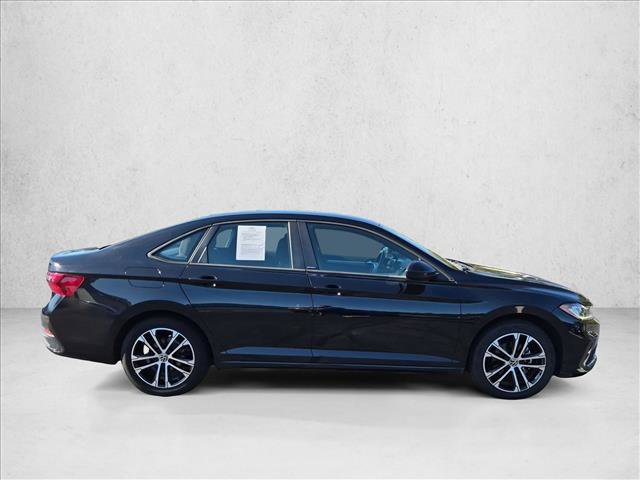 Used 2025 Volkswagen Jetta Sport FWD image 4