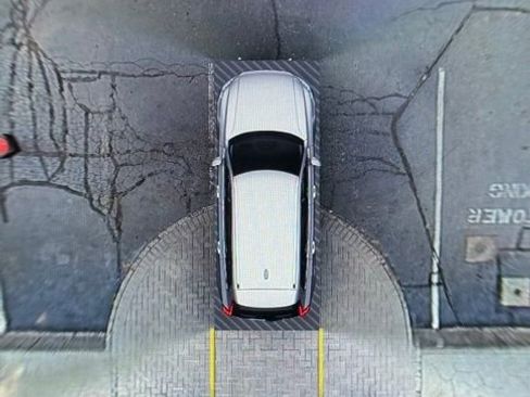 Used 2022 Volvo XC90 T8 R-Design w/ Advanced Package image 37