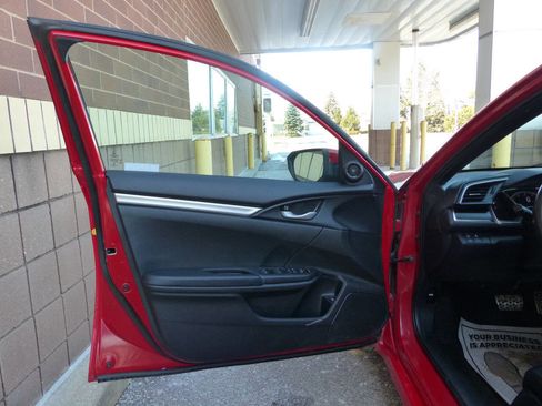 Used 2020 Honda Civic Sport image 17