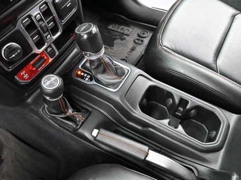 Used 2022 Jeep Gladiator Mojave w/ LED Lighting Group AWD/4WD image 24