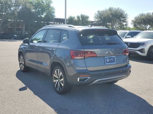 Certified 2023 Volkswagen Taos SE w/ Panoramic Sunroof Package FWD image 7