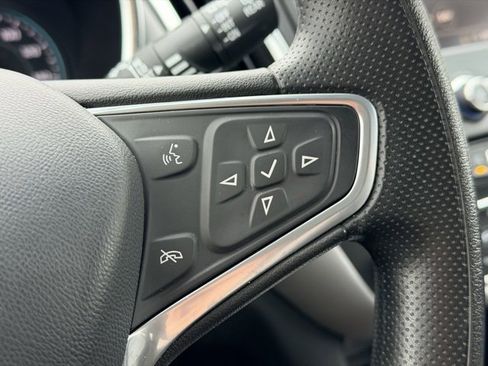 Used 2023 Chevrolet Equinox LT image 11