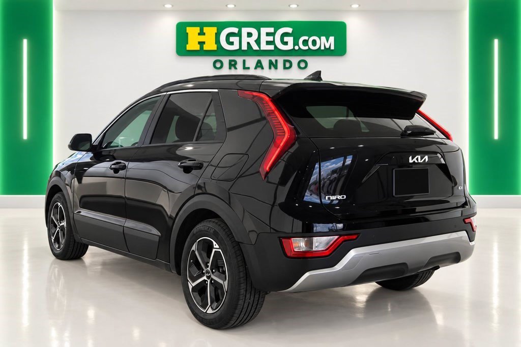 Used 2023 Kia Niro EX FWD image 2